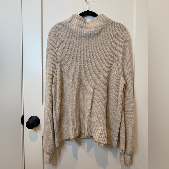 Abercrombie & Fitch Women’s Beige Funnel Neck Sweater Size XL - Picture 2 of 5